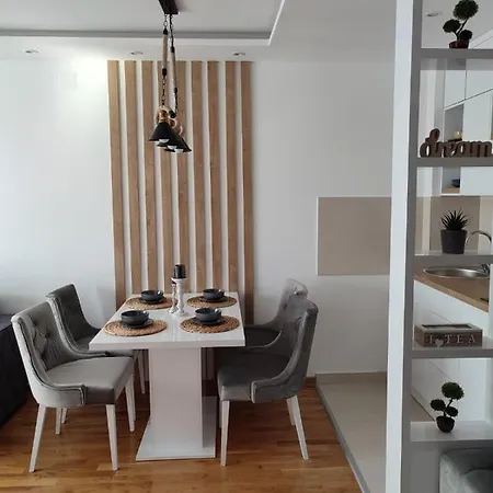 Apartment Posebna Prica-lux *