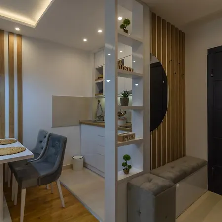Posebna Prica-lux
